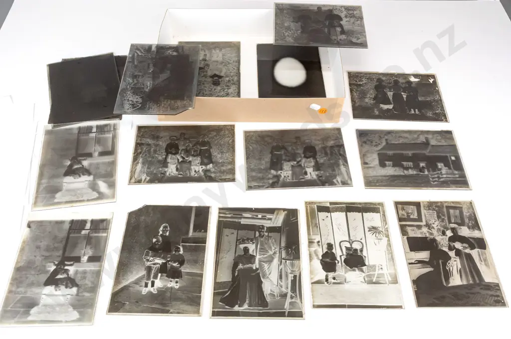 15 vintage glass plate photographic negatives - assorted family groups and portraits, photographer unknown - half plate Image 1++