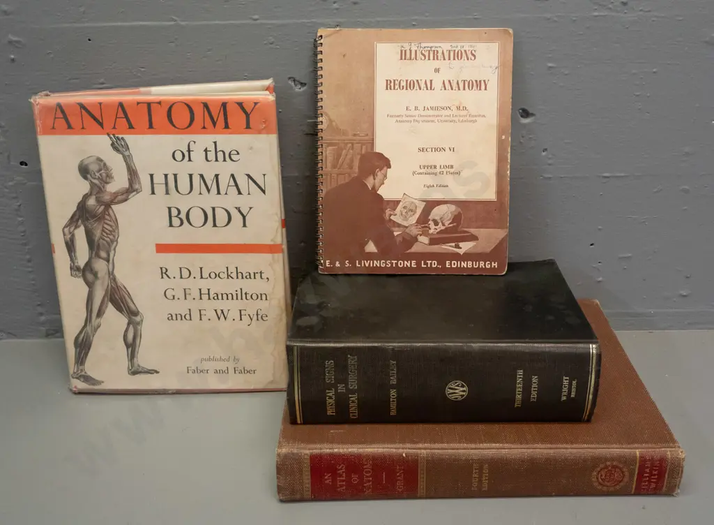 4 illustrated medical and anatomy books - one with water damage, some with wear and staining Image 1++