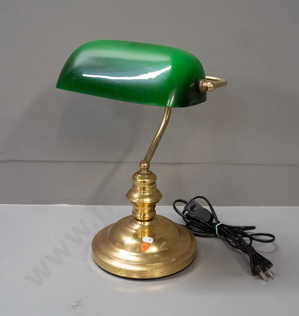reproduction banker's lamp with brass finish base and green glass shade - pitting / scratching to base H-380 W-280 Image 1++
