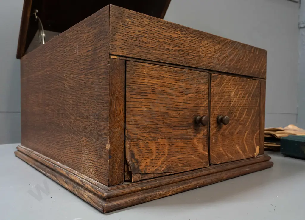 restorer's oak-cased HMV wind-up table top gramophone with Begg's Dunedin label - not functioning, auto start linkage & Image 1++