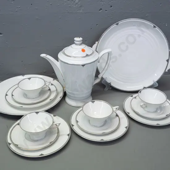 Heinrich and Co. Bavaria part tea / coffee set  with 4 trios, coffee pot, 2 large serving trays - some rubbing to gilt