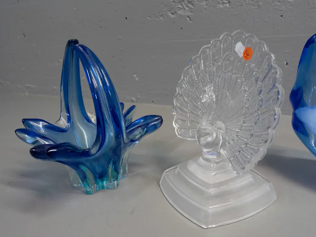 3 glass items - art glass blue and white twist bowl with a few manufacturing flaws, blue basket and a moulded glass Image 1++