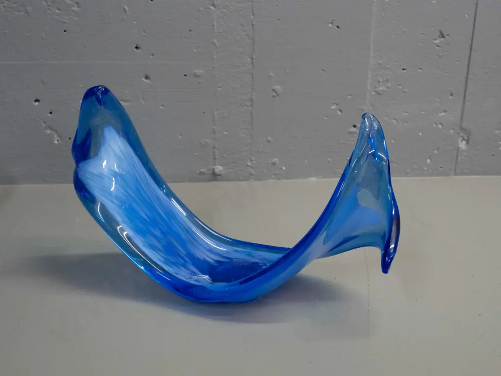 3 glass items - art glass blue and white twist bowl with a few manufacturing flaws, blue basket and a moulded glass Image 1++