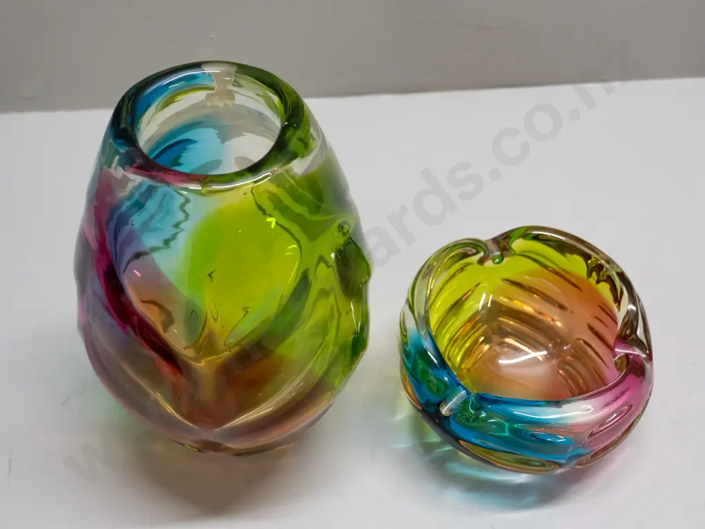 2 pieces of heavy multi coloured art glass - vase H-240 and ash-tray / dish Image 1++