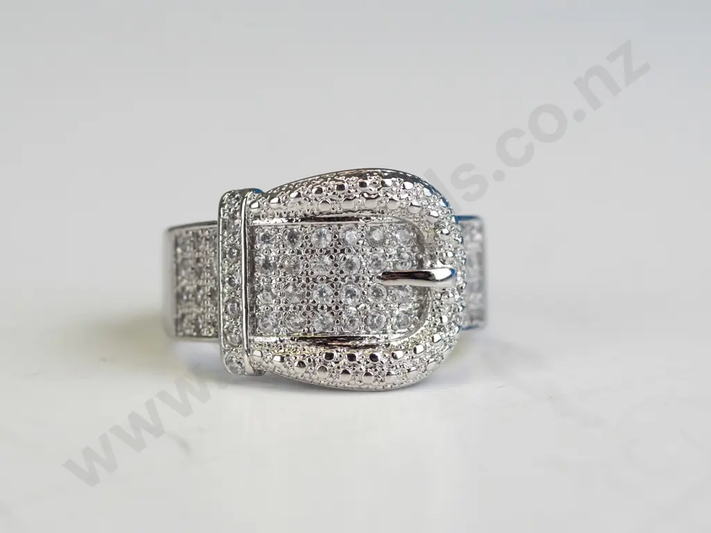 silver cz ring stamped 925 Image 1++