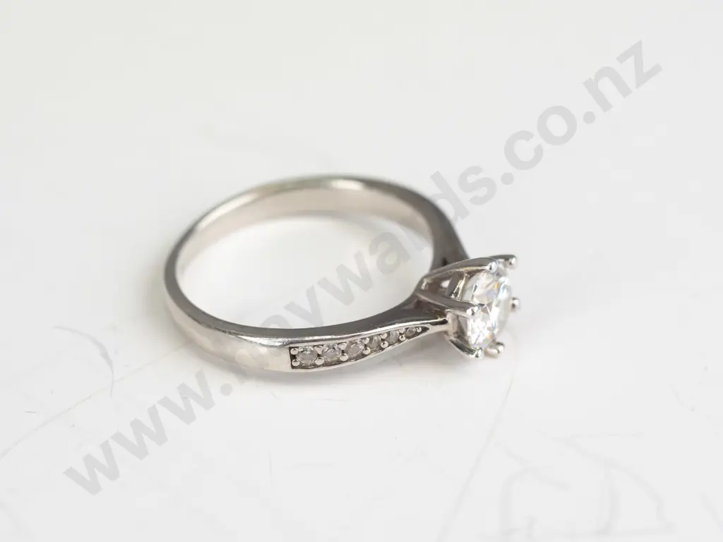 silver platinum ring stamped PT 950 D1.00cy Image 1++