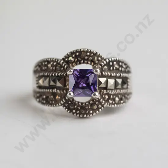 silver amethyst ring stamped 925 - size 161/2