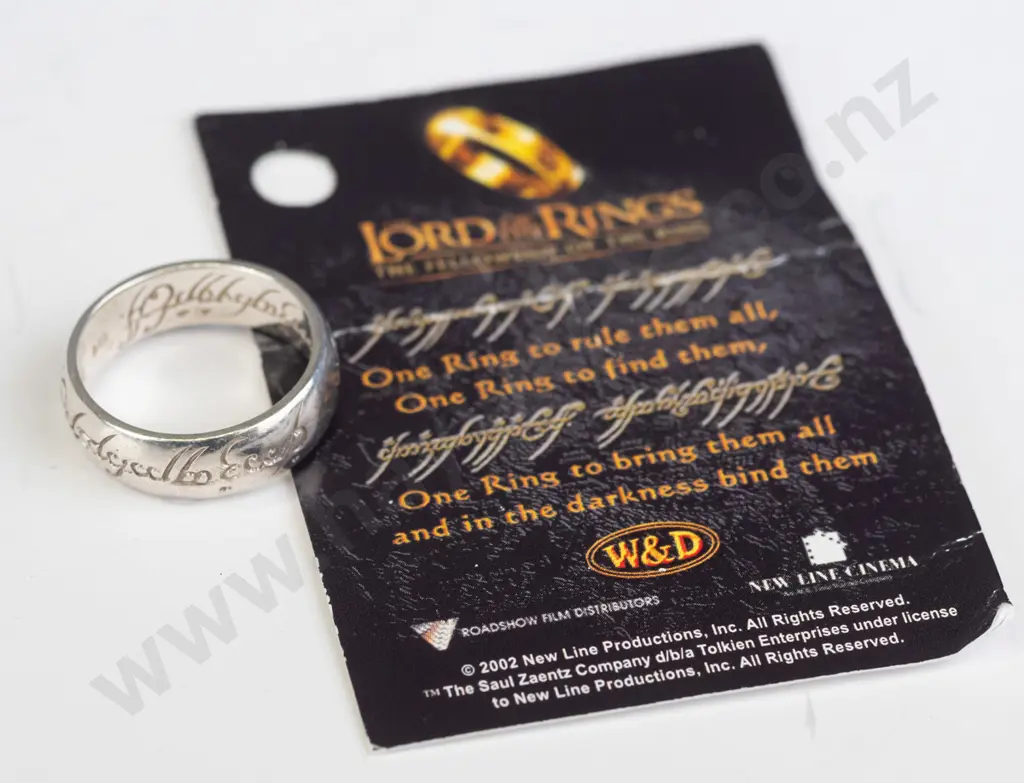 silver ring  'Lord o the rings' stamped 925 Image 1++