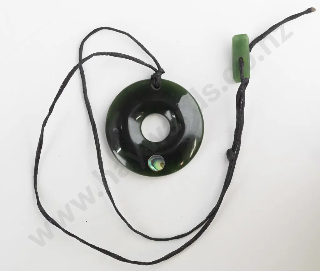 greenstone necklace Image 1++