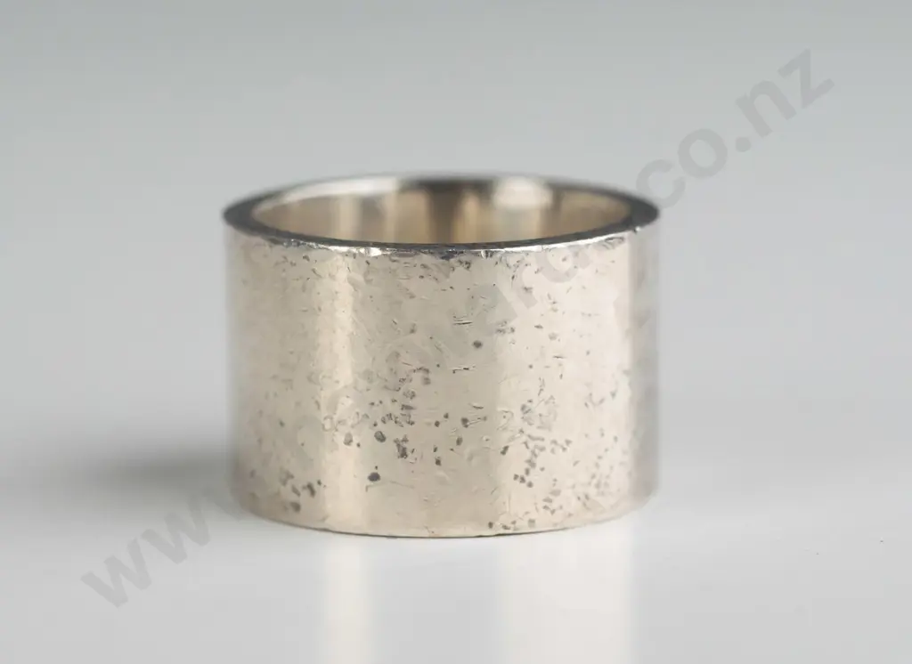 large plain silver ring stamped 925 - size 19 1/4 Image 1++