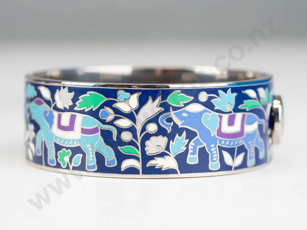 silver enamel bangle with elephants stamped Liberty London - made in China Image 1++