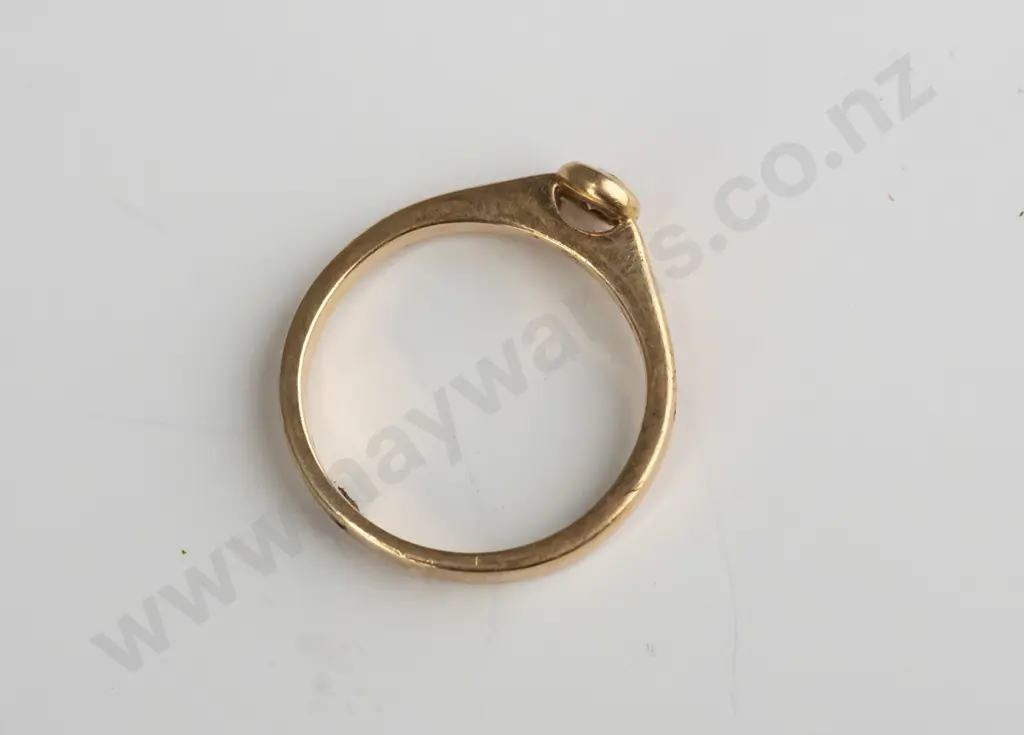 gold ring with cz stamped 750 - size 16 1/4mm Image 1++