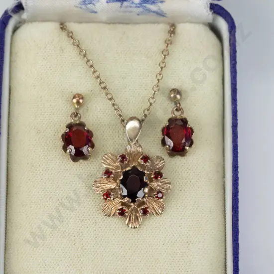garnet necklace & earring set no mark