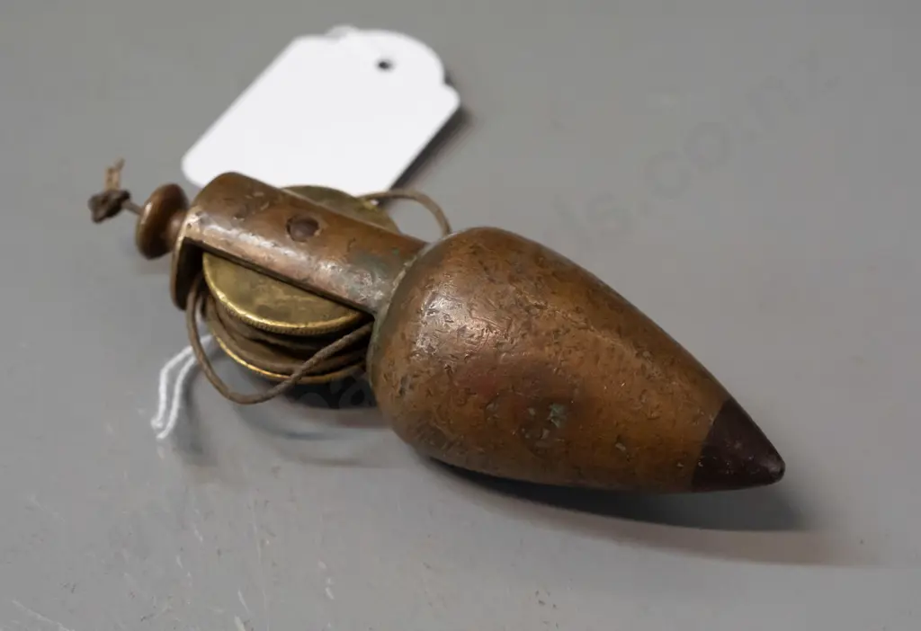 vintage brass plumb bob with wheel - general age wear L-90 Image 1++