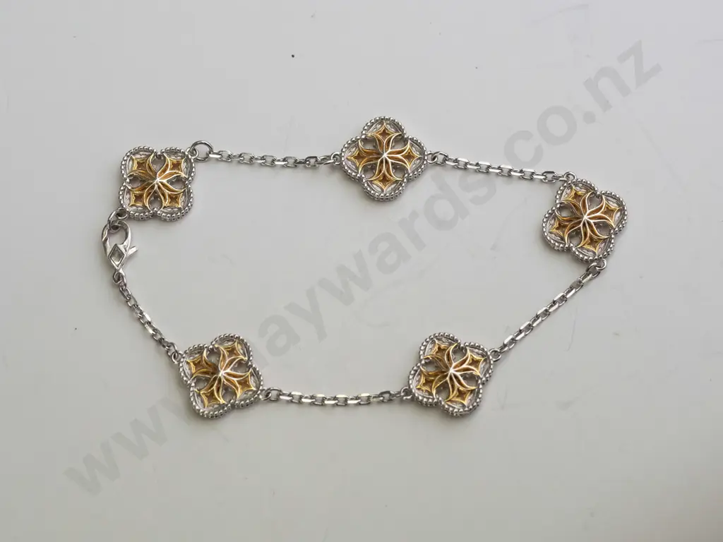 bracelet with flowers  no mark Image 1++