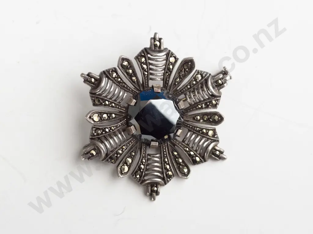marcasite brooch Image 1++