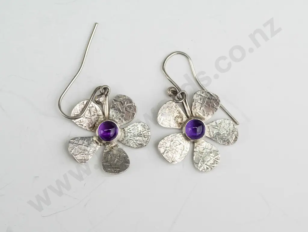 silver flower earrings with amethyst stamped 925 Image 1++