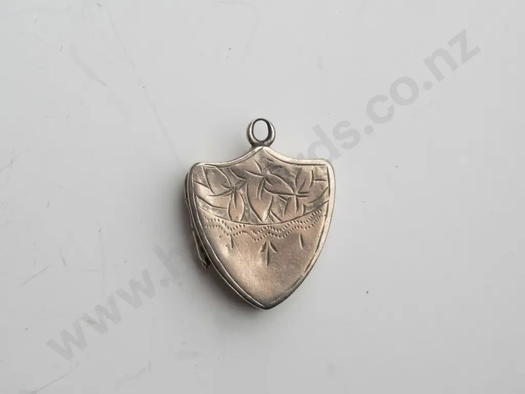 silver shield locket no mark or chain Image 1++