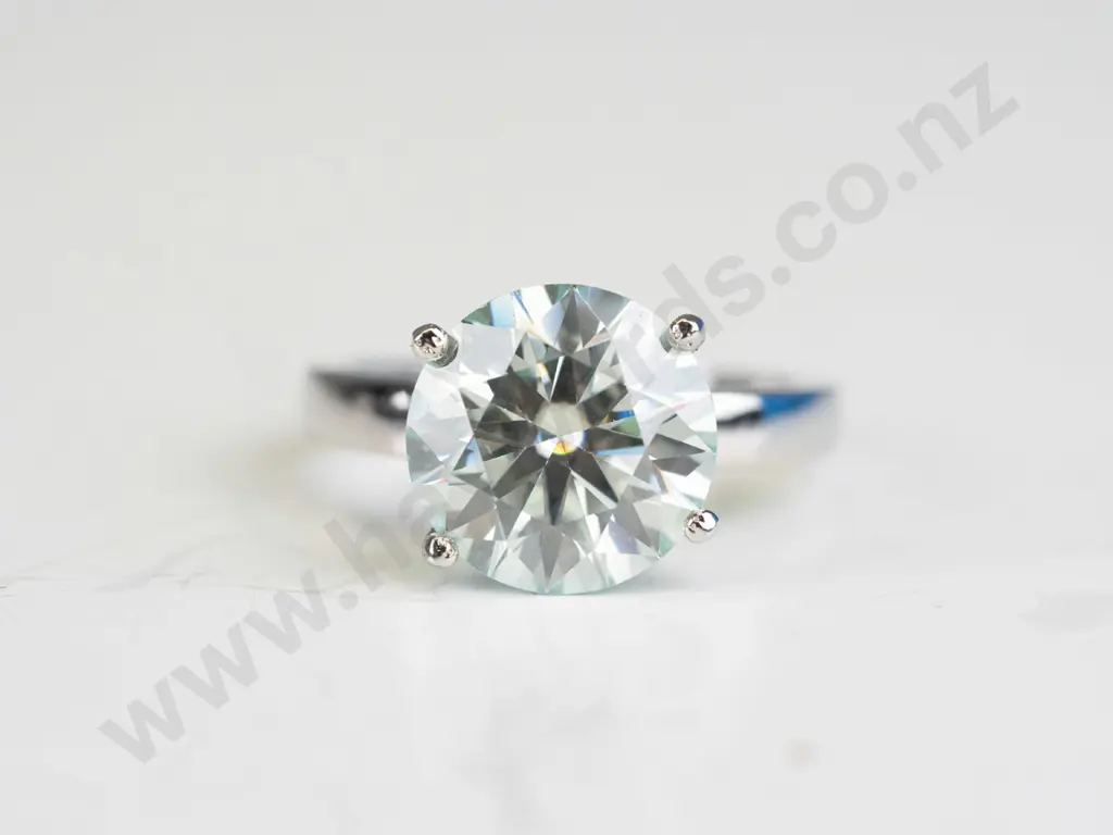 cz silver dress ring stamped 925 Image 1++