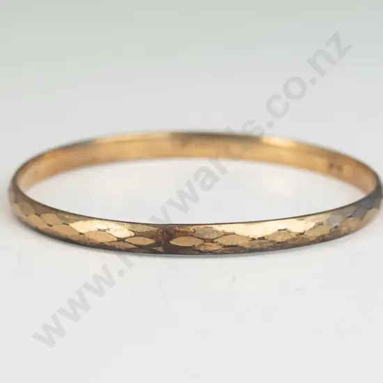 gold bangle stamped 9ct