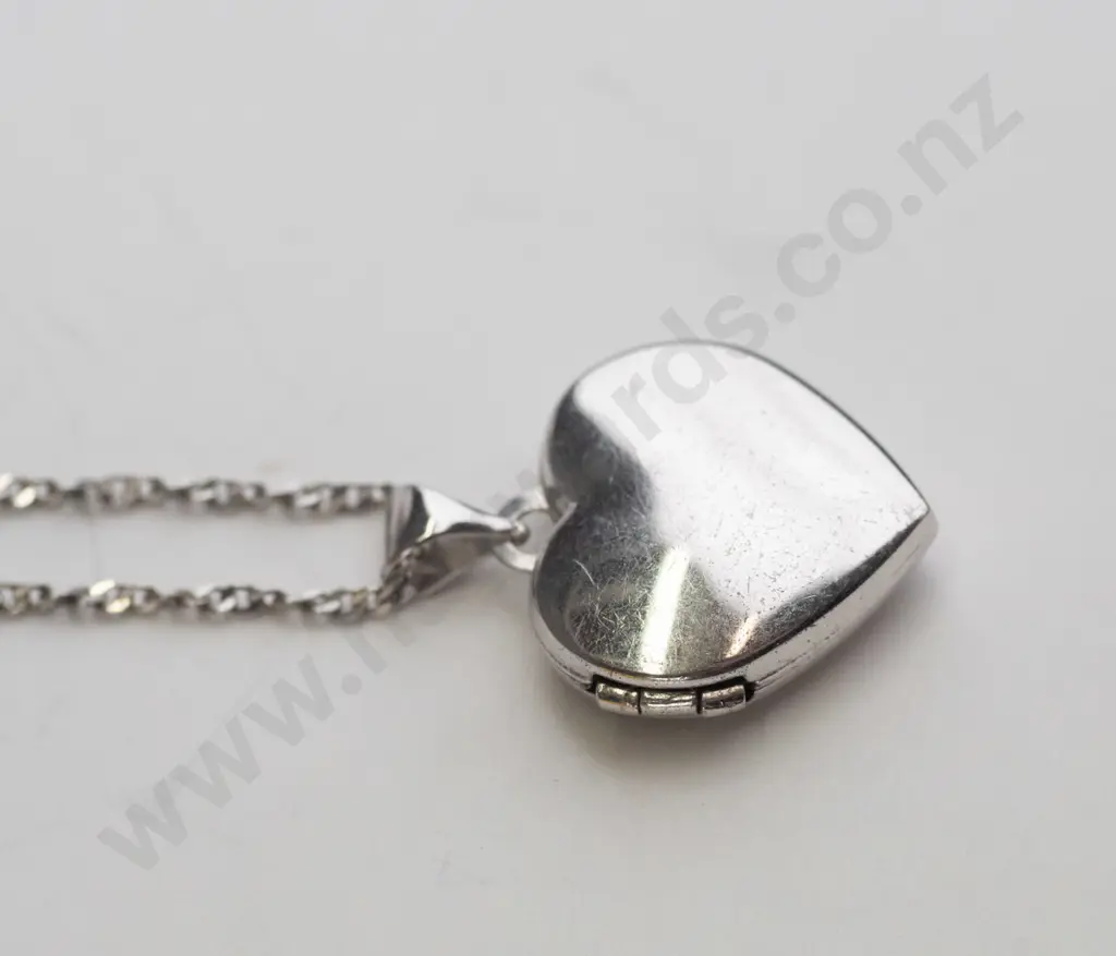 silver heart locket stamped 925 Image 1++