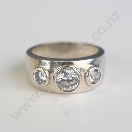 silver ring with cz stamped 925