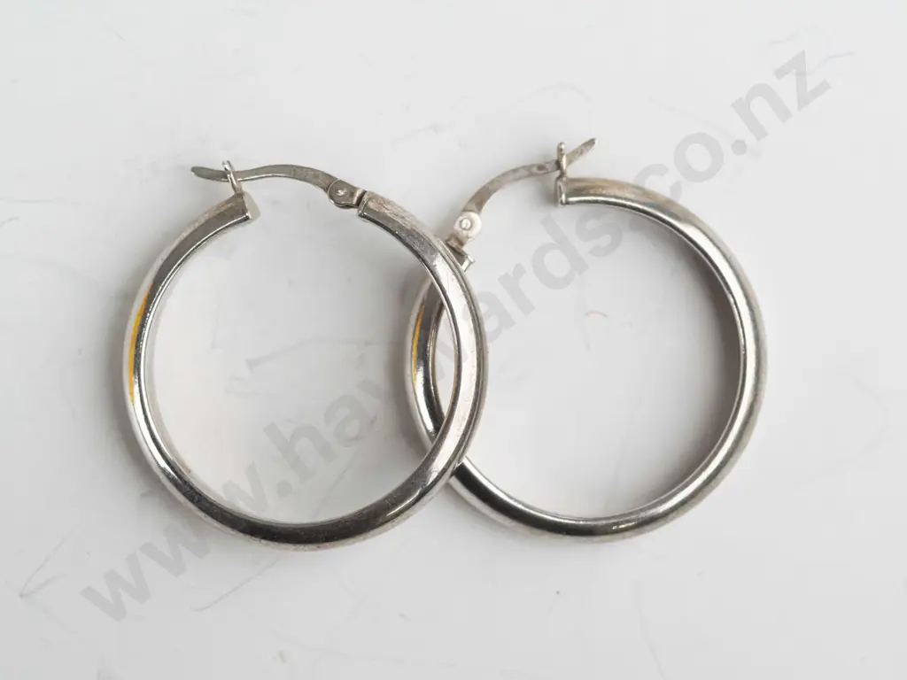 silver hoop earrings stamped 925 Image 1++