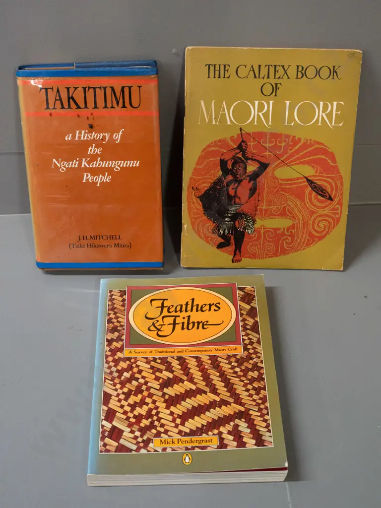 3 books - Feathers and Fibre - Survey of Ttraditional and Contemporary Maori Craft, Caltex book of Maori Lore and Image 1++