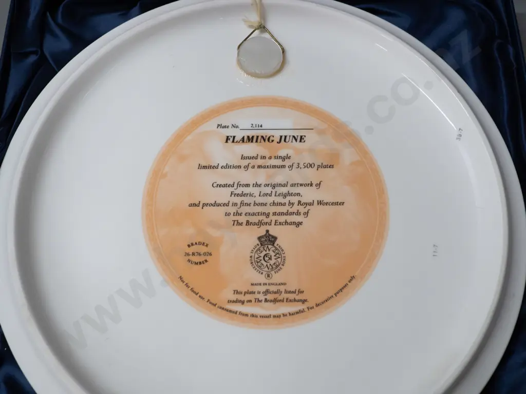 Royal Worcester boxed limited edition of 3500 collector plate - Frederick Leighton's "Flaming June" - with certificate Image 1++