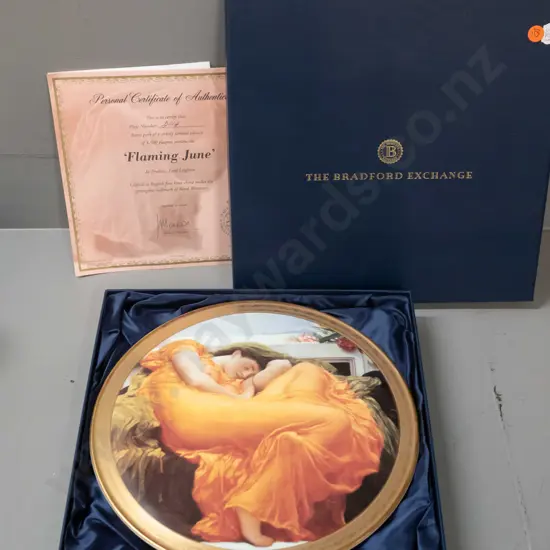 Royal Worcester boxed limited edition of 3500 collector plate - Frederick Leighton's "Flaming June" - with certificate