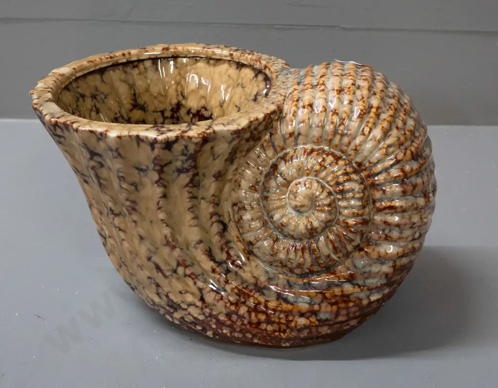 retro brown and gold stipple glaze pottery shell vase - marked 0413 on bottom H-140 L-250 Image 1++