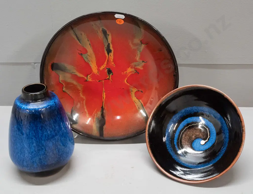 3 pieces of studio pottery: blue & black small bowl w/Nina Davis Nelson sticker & mark, red bowl and a blue & black vase Image 1++