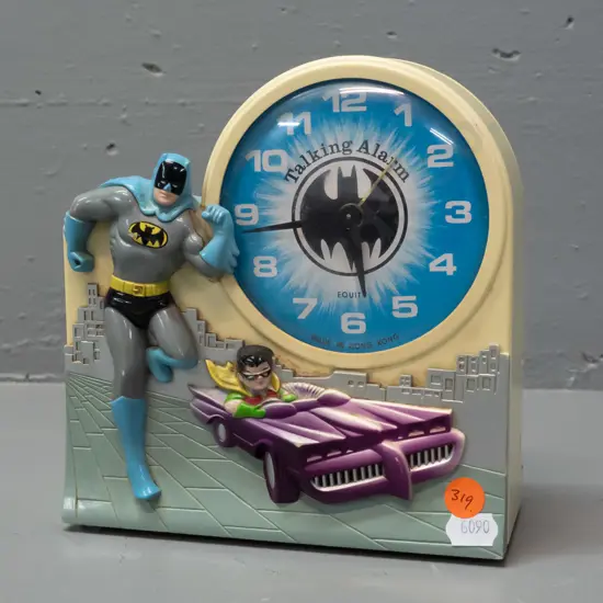 retro Jamex / Equity plastic cased wind-up Batman & Robin talking alarm clock H-180 W-170 (going)