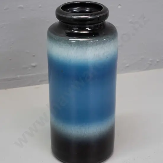 retro Crown Lynn Phillippines vase - fret to bottom rim H-200