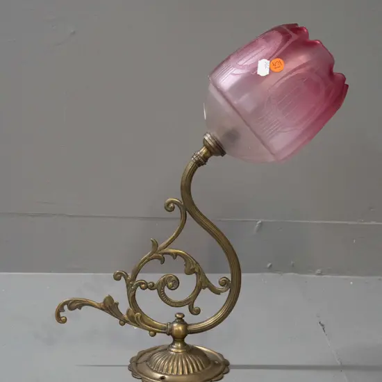 cast brass wall sconce light fitting with frosted pink frilled edge shade L-390
