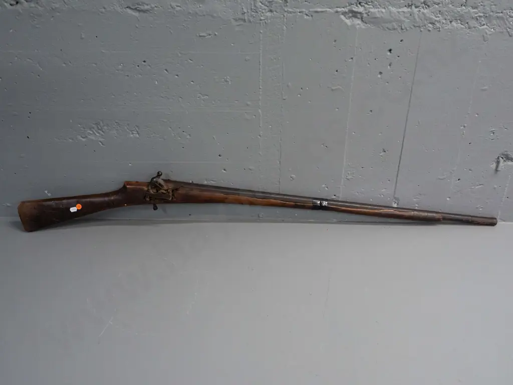 reproduction vintage flintlock  rifle or musket with extensive damage to timber L1260 Image 1++