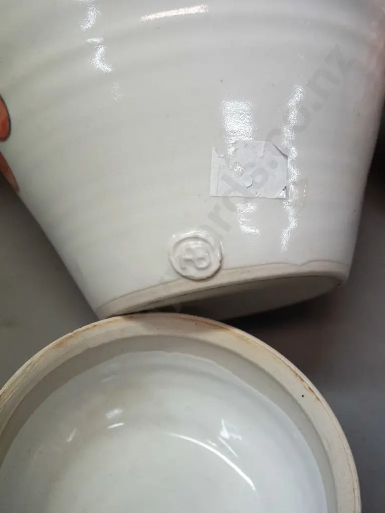 Alan Ballard NZ studio pottery owl canisters - 2 have "AB" mark, small one has chip to lid, medium has fleck to inside Image 1++