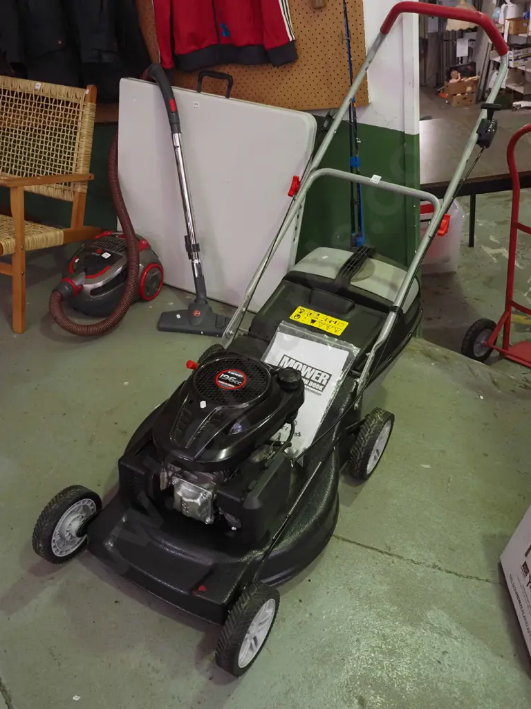 Loncin 196cc lawn mower - as new condition Image 1++