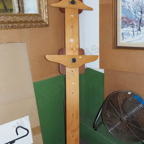 large artist's easel H-1800