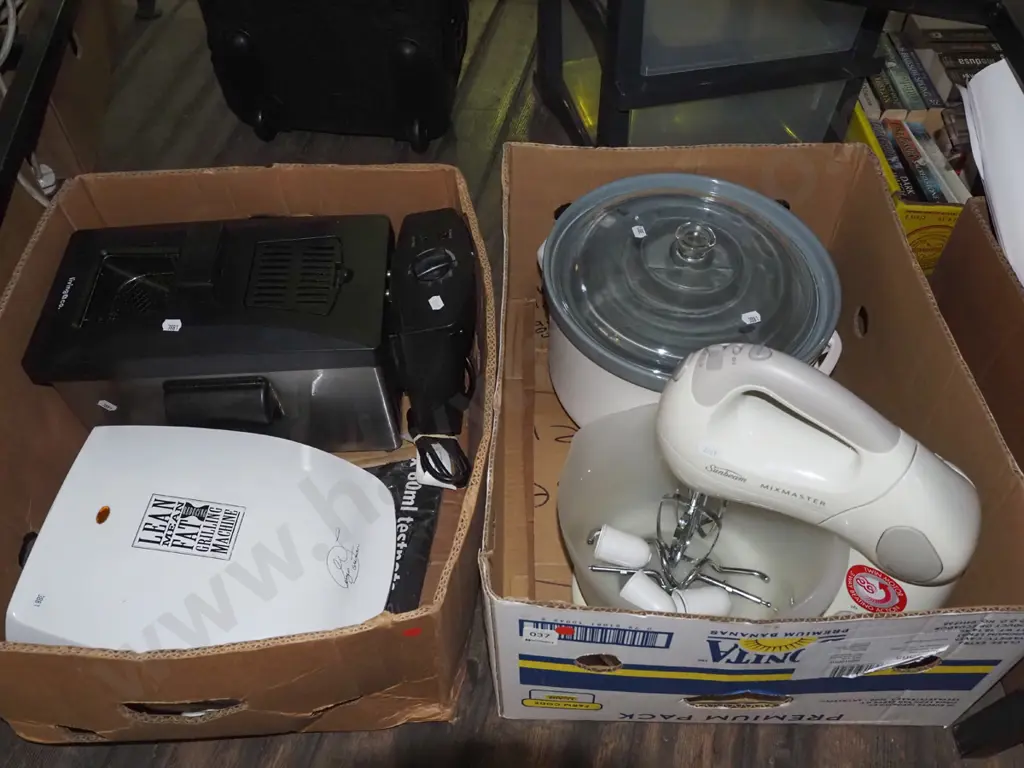 2x boxes; Sunbeam mixer, sandwich press, deep fryer, slow cooker - red dots Image 1++