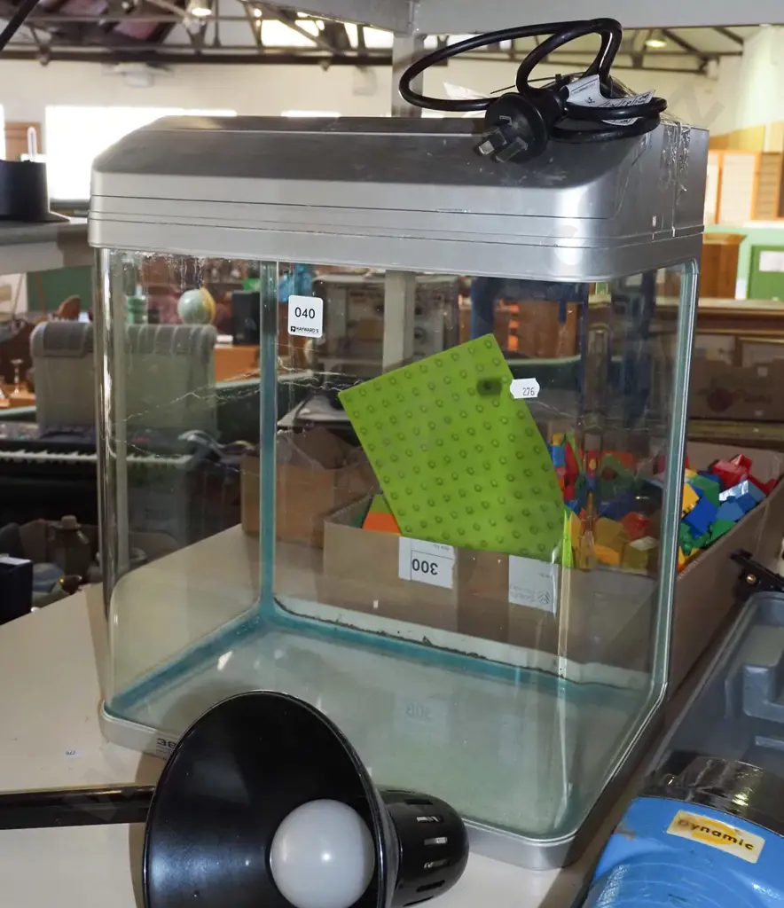 fish tank  Image 1++