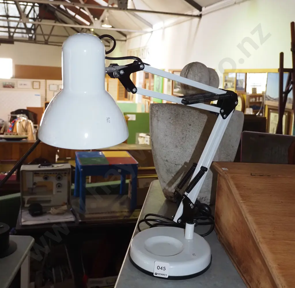 anglepoise lamp Image 1++