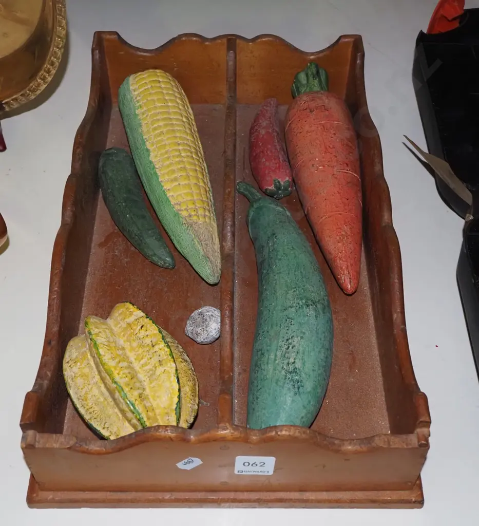 wooden cutlery tray with ceramic vegetables Image 1++