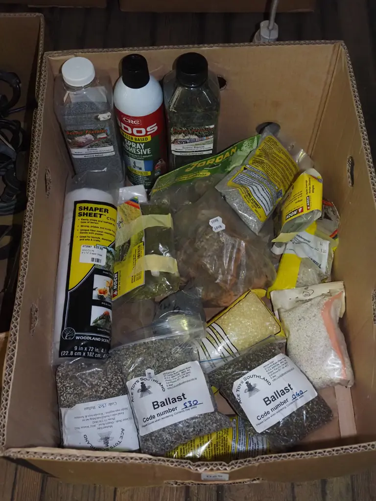 box; model railway layout accessories, different gravels, glues, shaper sheet etc Image 1++