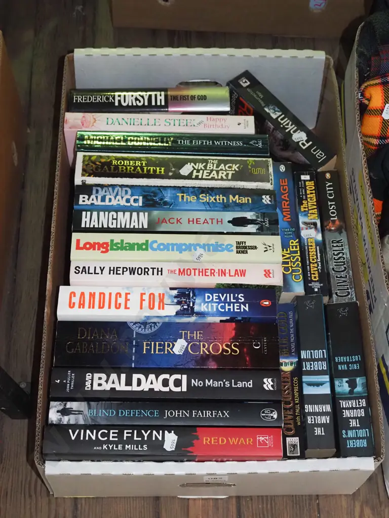 box of books Image 1++