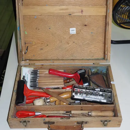 box; artist lino cut supplies