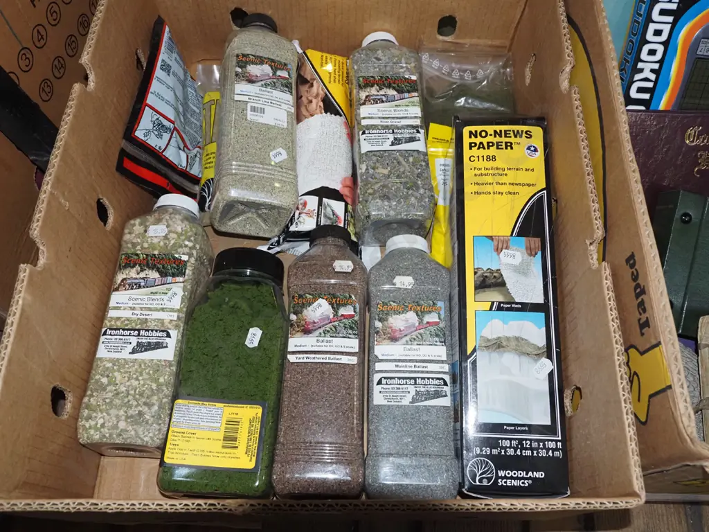 box; model train layout supplies Image 1++