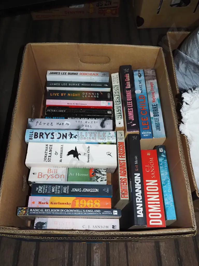 box of books Image 1++
