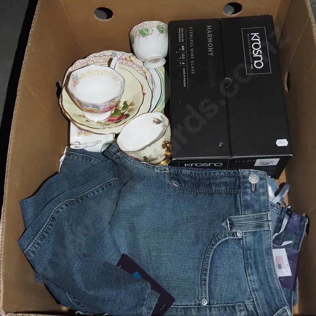 box; jeans, wine glasses, cups, saucers Image 1++