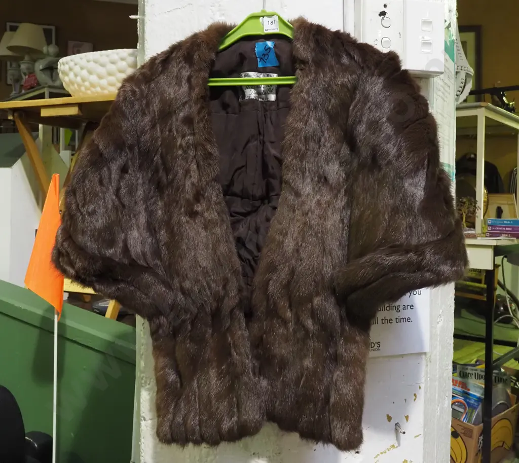 fur stole Image 1++